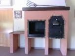 <h3>HORNO Y BARBACOA CON DECORACION DE OBRA</h3><hr><p>Horno md. tabarca y barbacoa revestido en obra.</p>