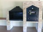 <h3>HORNO Y BARBACOA </h3><hr><p>Horno md ibiza y barbacoa a medida revestido en obra.</p>